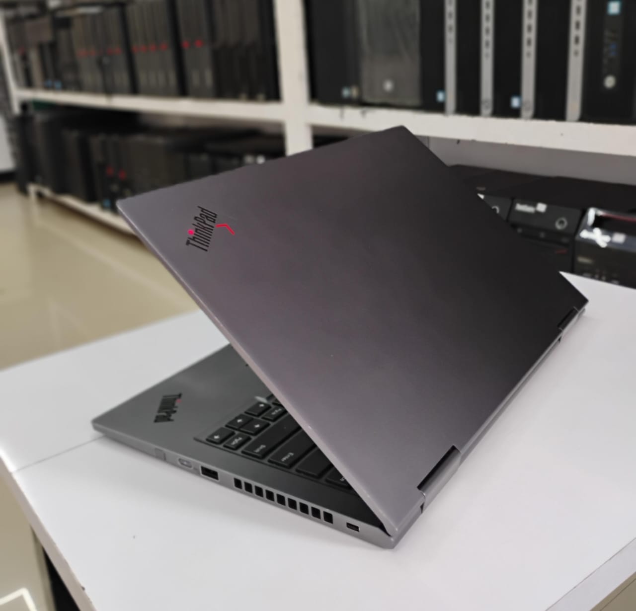 Thinkpad X1 Yoga Gen 5 (360) Thinkpad X1 Yoga Gen 5 (360)